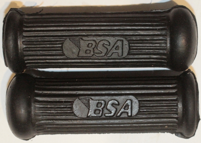Footrest rubber, BSA, sq hole, scripted, (one) - Click Image to Close